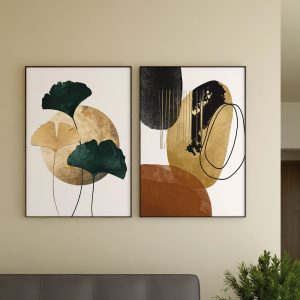 Conjunto de 2 quadros impressos com moldura preta. 50 × 70 cm (cada)