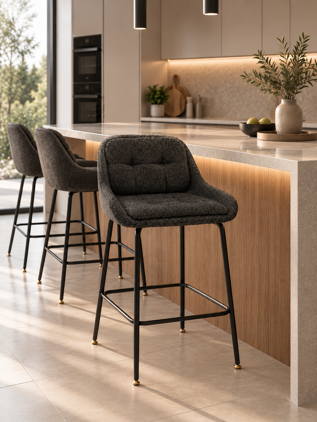 Banco alto Belmont cinzento e preto